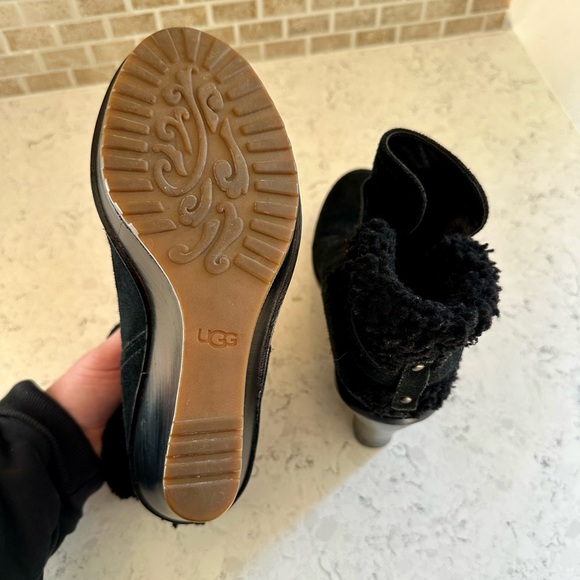 UGG Women's Black Shearling Wedge Boots | Size 8 - Picture 8 of 9